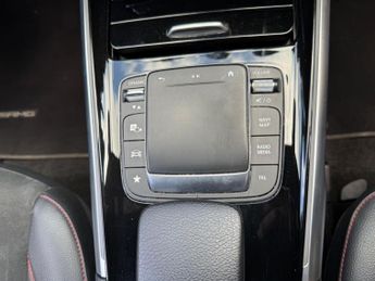 Mercedes-Benz GLB 1.3 GLB200 AMG Line (Executive) 7G-DCT Euro 6 (s/s) 5dr