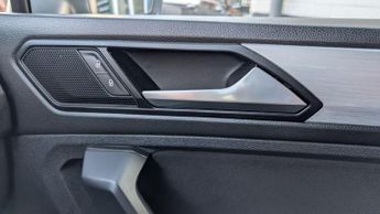 Volkswagen Tiguan 2.0 TDI Match DSG Euro 6 (s/s) 5dr