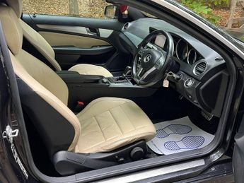 Mercedes-Benz C Class 2.1 C220 CDI BlueEfficiency AMG Sport G-Tronic+ Euro 5 (s/s) 2dr