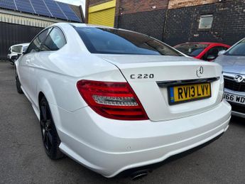 Mercedes-Benz C Class 2.1 C220 CDI BlueEfficiency AMG Sport G-Tronic+ Euro 5 (s/s) 2dr