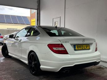 Mercedes-Benz C Class 2.1 C220 CDI BlueEfficiency AMG Sport G-Tronic+ Euro 5 (s/s) 2dr