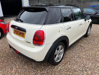 MINI Hatch 1.5 Cooper Auto Euro 6 (s/s) 5dr