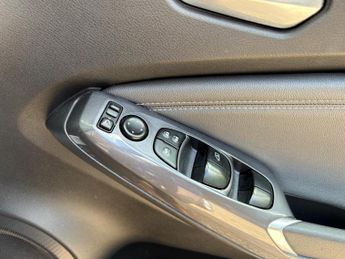 Nissan Juke 1.0 DIG-T N-Connecta DCT Auto Euro 6 (s/s) 5dr