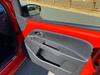 Volkswagen up! 1.0 High up! Hatchback 5dr Petrol ASG Euro 6 (75 ps)