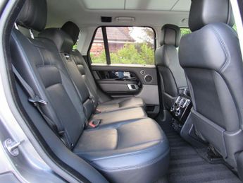 Land Rover Range Rover 2.0 P400e 12.4kWh Vogue SE Auto 4WD Euro 6 (s/s) 5dr