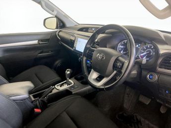 Toyota Hilux 2.4 D-4D Invincible Auto 4WD Euro 6 (s/s) 4dr