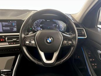 BMW 3 Series 2.0 330e 12kWh SE Pro Touring Auto xDrive Euro 6 (s/s) 5dr