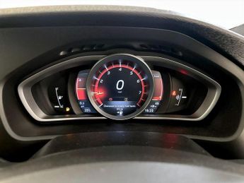 Volvo V40 2.0 T2 GPF R-Design Nav Plus Euro 6 (s/s) 5dr