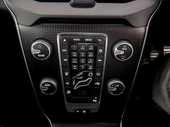 Volvo V40 2.0 T2 GPF R-Design Nav Plus Euro 6 (s/s) 5dr