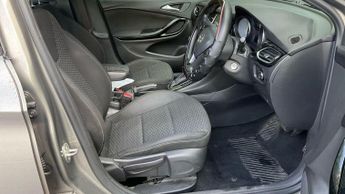 Vauxhall Astra 1.4i Turbo SRi Nav Auto Euro 6 (s/s) 5dr