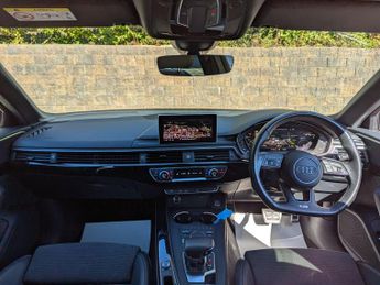 Audi A4 Avant 2.0 TDI 40 Black Edition S Tronic Euro 6 (s/s) 5dr