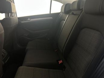 Volkswagen Passat 2.0 TDI EVO SE Euro 6 (s/s) 4dr