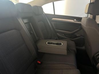 Volkswagen Passat 2.0 TDI EVO SE Euro 6 (s/s) 4dr