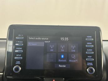 Toyota Yaris 1.5 VVT-h Icon E-CVT Euro 6 (s/s) 5dr