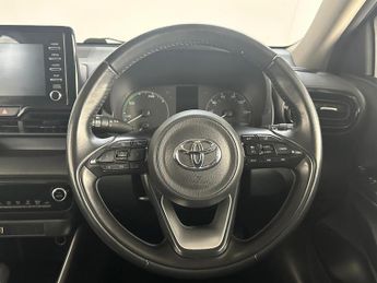 Toyota Yaris 1.5 VVT-h Icon E-CVT Euro 6 (s/s) 5dr