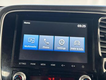 Mitsubishi Outlander 2.4h TwinMotor 13.8kWh Dynamic CVT 4WD Euro 6 (s/s) 5dr