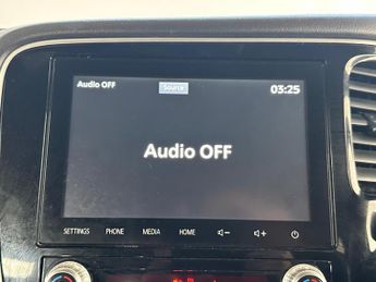 Mitsubishi Outlander 2.4h TwinMotor 13.8kWh Dynamic CVT 4WD Euro 6 (s/s) 5dr