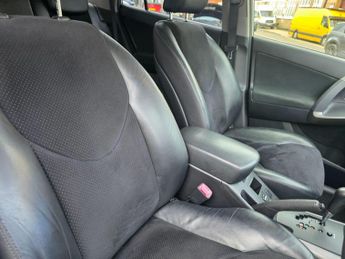 Toyota RAV4 2.2 D-CAT XT-R Auto 4WD Euro 5 5dr