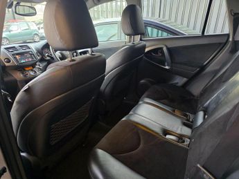 Toyota RAV4 2.2 D-CAT XT-R Auto 4WD Euro 5 5dr