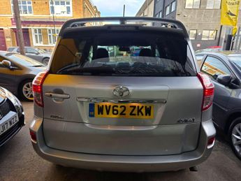 Toyota RAV4 2.2 D-CAT XT-R Auto 4WD Euro 5 5dr