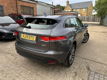 Jaguar F-PACE 2.0 D180 R-Sport Auto AWD Euro 6 (s/s) 5dr
