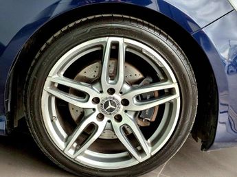 MERCEDES-BENZ A-CLASS 2.1 A220d AMG Line (Executive) Hatchback 5dr Diesel 7G-DCT Euro 