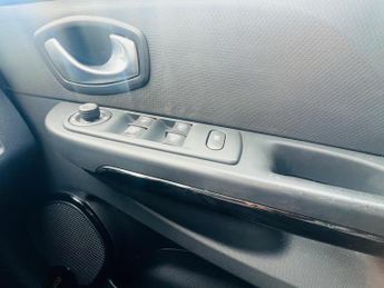 Renault Clio 1.5 dCi Dynamique S MediaNav EDC Euro 5 5dr