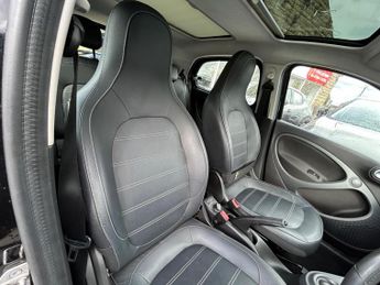 Smart forfour EQ 17.6kWh Prime (Premium) Auto 5dr (22kW Charger)