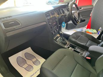 Volkswagen Golf 1.6 TDI SE Nav DSG Euro 6 (s/s) 5dr
