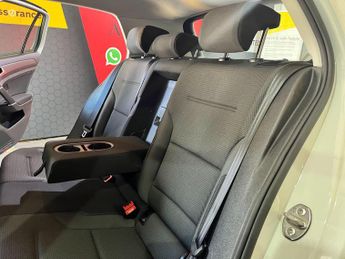 Volkswagen Golf 1.6 TDI SE Nav DSG Euro 6 (s/s) 5dr