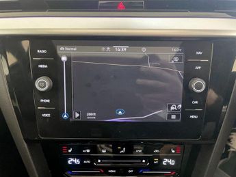 Volkswagen Arteon 2.0 TSI R-Line Shooting Brake DSG Euro 6 (s/s) 5dr