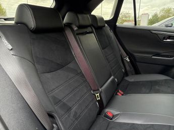 Toyota RAV4 2.5 VVT 18.1kWh GR SPORT SUV 5dr Petrol Plug-in Hybrid CVT 4WD E