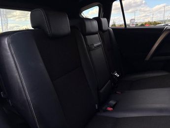 Toyota RAV4 2.5 VVT-h Icon SUV 5dr Petrol Hybrid CVT 4WD Euro 6 (s/s) (197 p