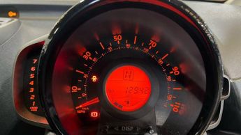 Toyota AYGO 1.0 VVT-i x-clusiv3 x-shift Euro 6 5dr
