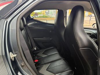 Toyota AYGO 1.0 VVT-i x-clusiv3 x-shift Euro 6 5dr