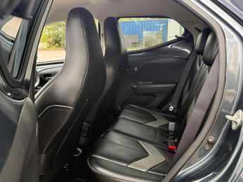 Toyota AYGO 1.0 VVT-i x-clusiv3 x-shift Euro 6 5dr