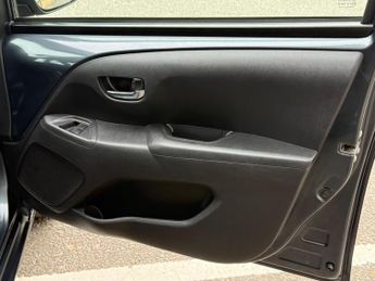 Toyota AYGO 1.0 VVT-i x-clusiv3 x-shift Euro 6 5dr