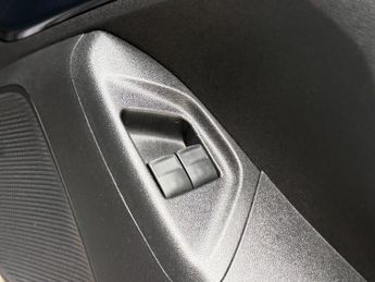 Toyota AYGO 1.0 VVT-i x-clusiv3 x-shift Euro 6 5dr
