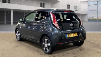 Toyota AYGO 1.0 VVT-i x-clusiv3 x-shift Euro 6 5dr