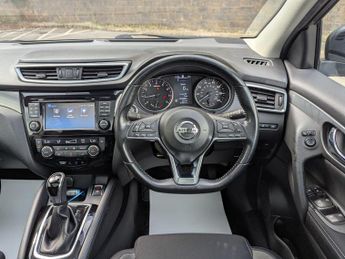 Nissan Qashqai 1.2 DIG-T N-Connecta XTRON Euro 6 (s/s) 5dr