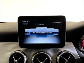 Mercedes-Benz GLA 1.6 GLA200 AMG Line (Premium Plus) Euro 6 (s/s) 5dr