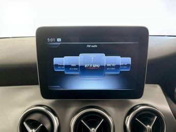 Mercedes-Benz GLA 1.6 GLA200 AMG Line (Premium) 7G-DCT Euro 6 (s/s) 5dr