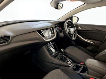Vauxhall Grandland X 1.2 Turbo SE Euro 6 (s/s) 5dr