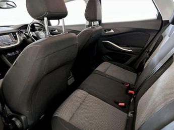 Vauxhall Grandland X 1.2 Turbo SE Euro 6 (s/s) 5dr