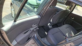 Renault Clio 1.4 16v Dynamique 5dr