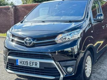 Toyota PROACE Verso 1.5D Shuttle Medium MPV 5dr Diesel Manual MWB Euro 6 (s/s) (9 Se