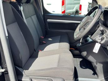 Toyota PROACE Verso 1.5D Shuttle Medium MPV 5dr Diesel Manual MWB Euro 6 (s/s) (9 Se