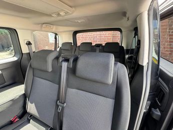 Toyota PROACE Verso 1.5D Shuttle Medium MPV 5dr Diesel Manual MWB Euro 6 (s/s) (9 Se