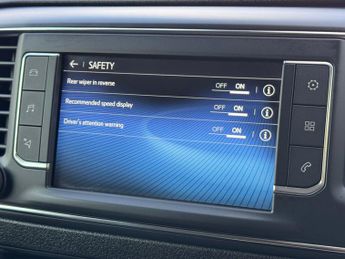 Toyota PROACE Verso 1.5D Shuttle Medium MPV 5dr Diesel Manual MWB Euro 6 (s/s) (9 Se