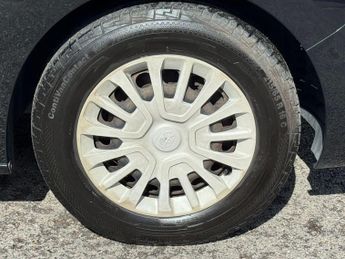 Toyota PROACE Verso 1.5D Shuttle Medium MPV MWB Euro 6 (s/s) 5dr (9 Seat)